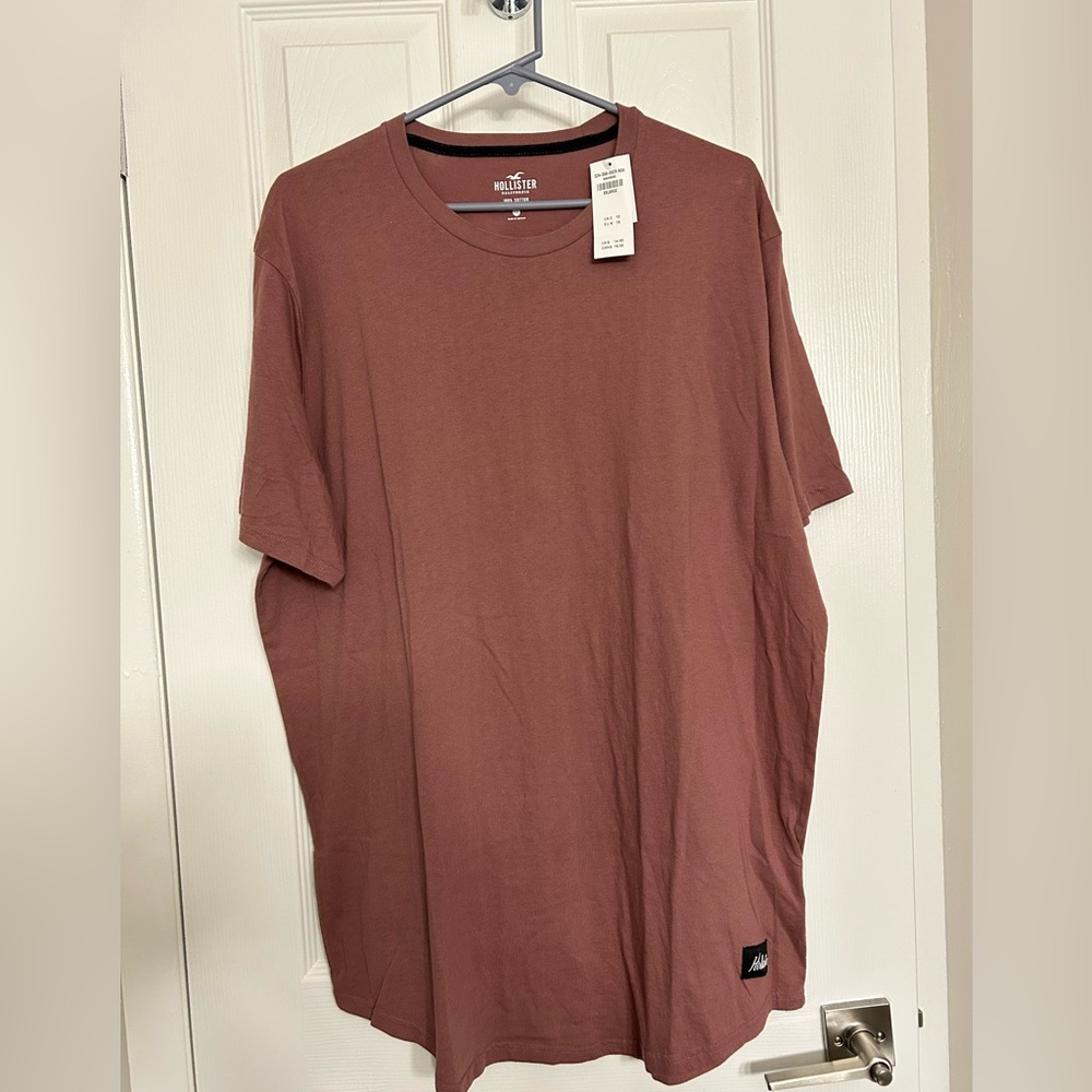 NWT Hollister XXL Burgundy Curved Hem Tee